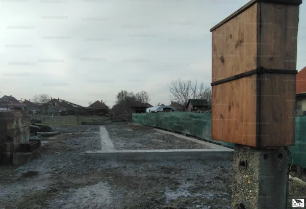 Eladó Telek Jászszentlászló 1203 m2 